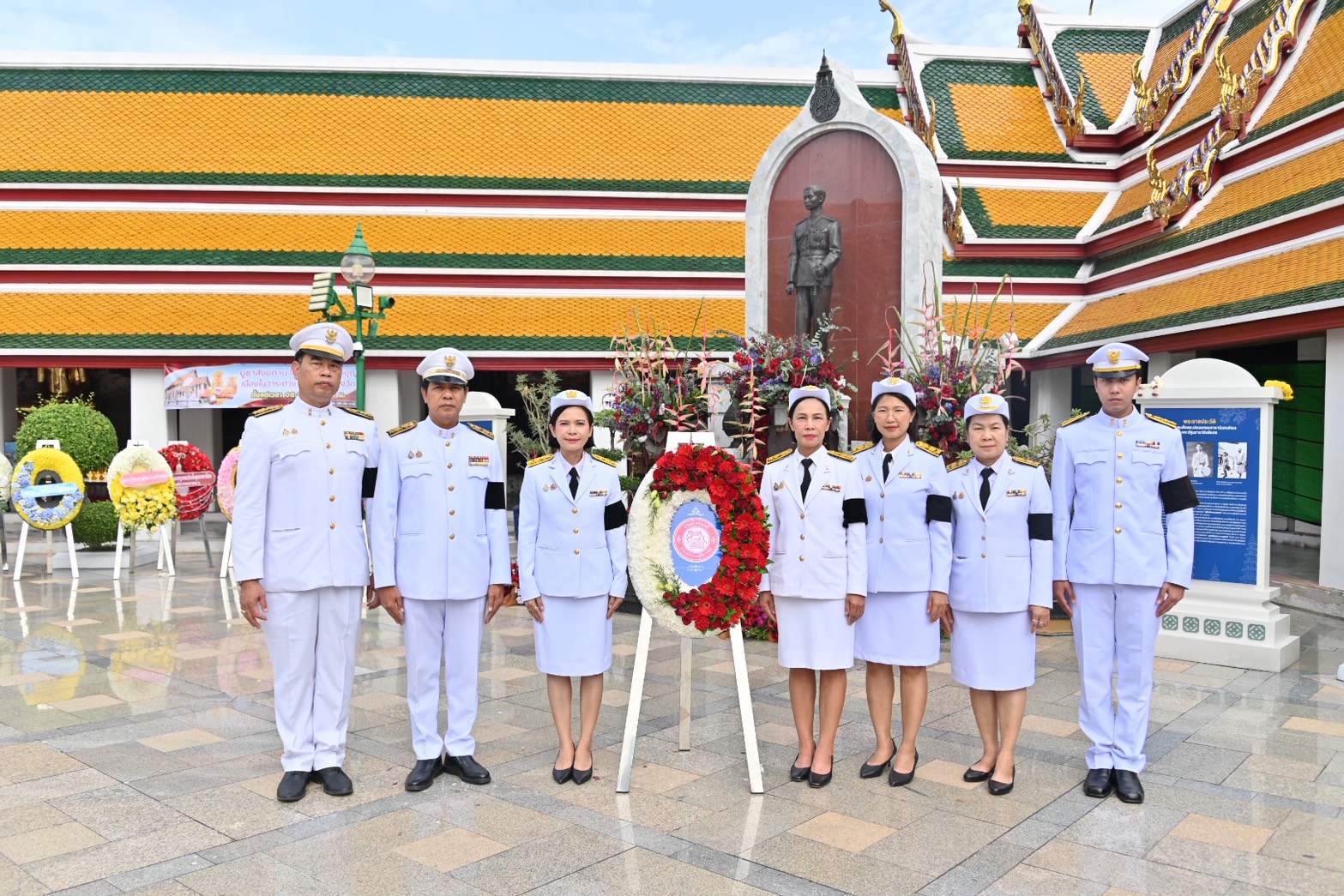 กรมบังคับคดีร่วมพิธีวางพวงมาลาถวายสักการะ เนื่องในวันคล้ายวันสวรรคต ของพระบาทสมเด็จพระปรเมนทรมหาอานันทมหิดล พระอัฐมรามาธิบดินทร